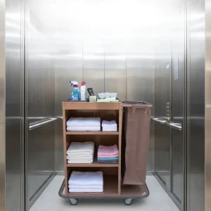 Xe đẩy dọn phòng khách sạn