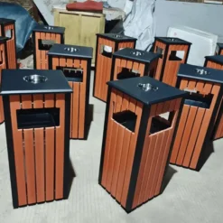 Thùng rác gỗ ngoài trời A78-D