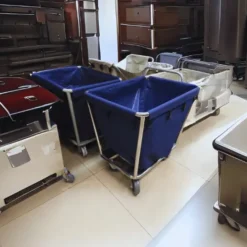 Xe đẩy dọn phòng khách sạn, xe đẩy đồ bẩn