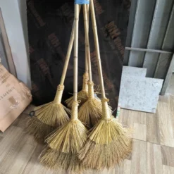 chổi rơm cán tre chổi quét nhà, chổi quét sân